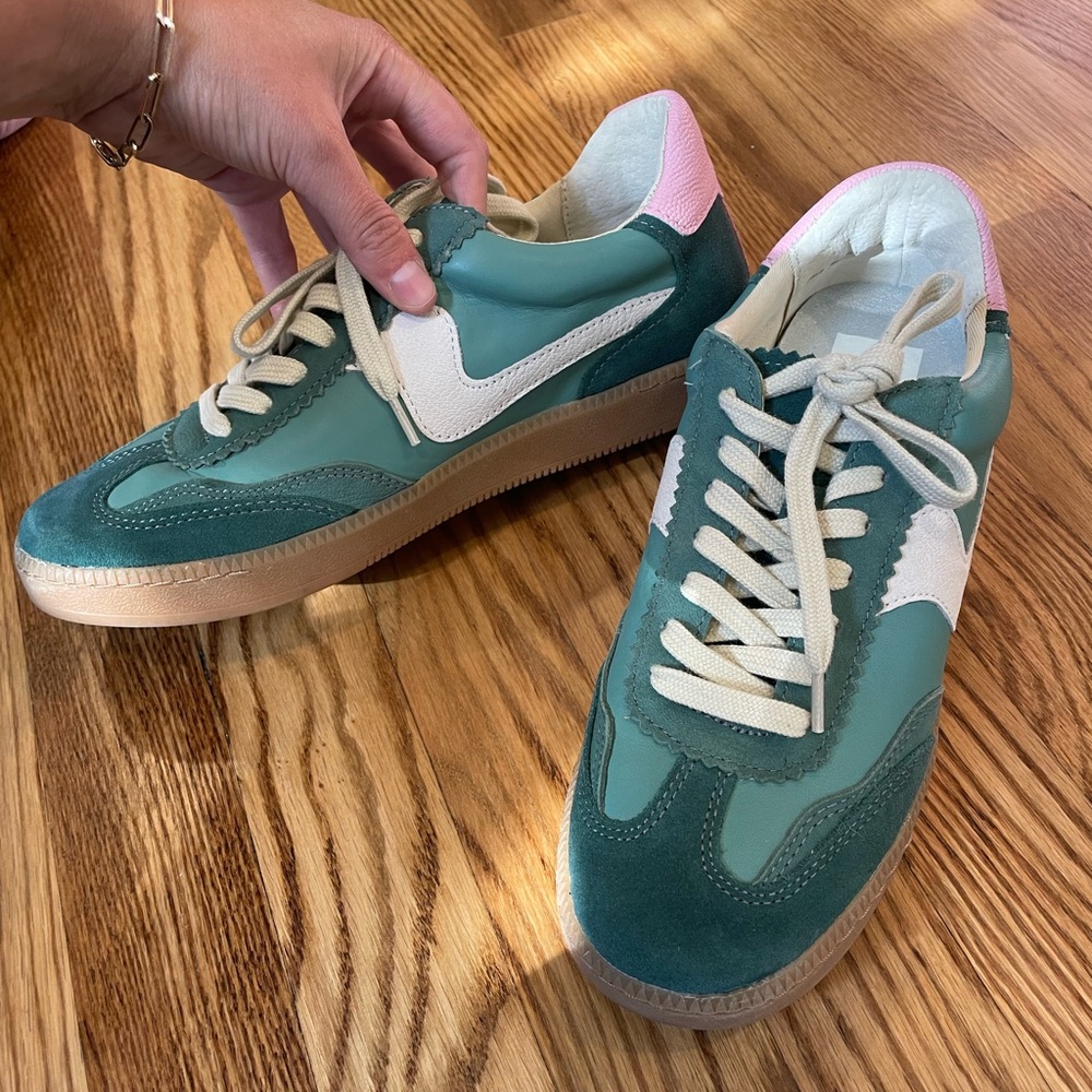 NWOT Dolce Vita Green sneakers with White/Pink Detail